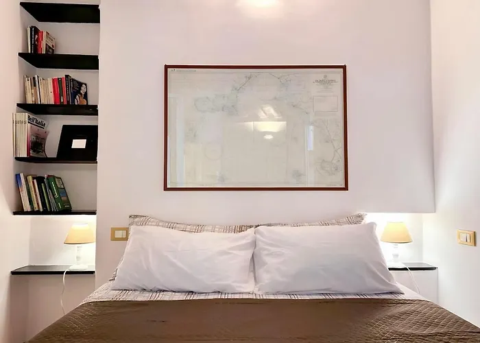 Near Aquarium - Historic Centre & Old Port * Genova